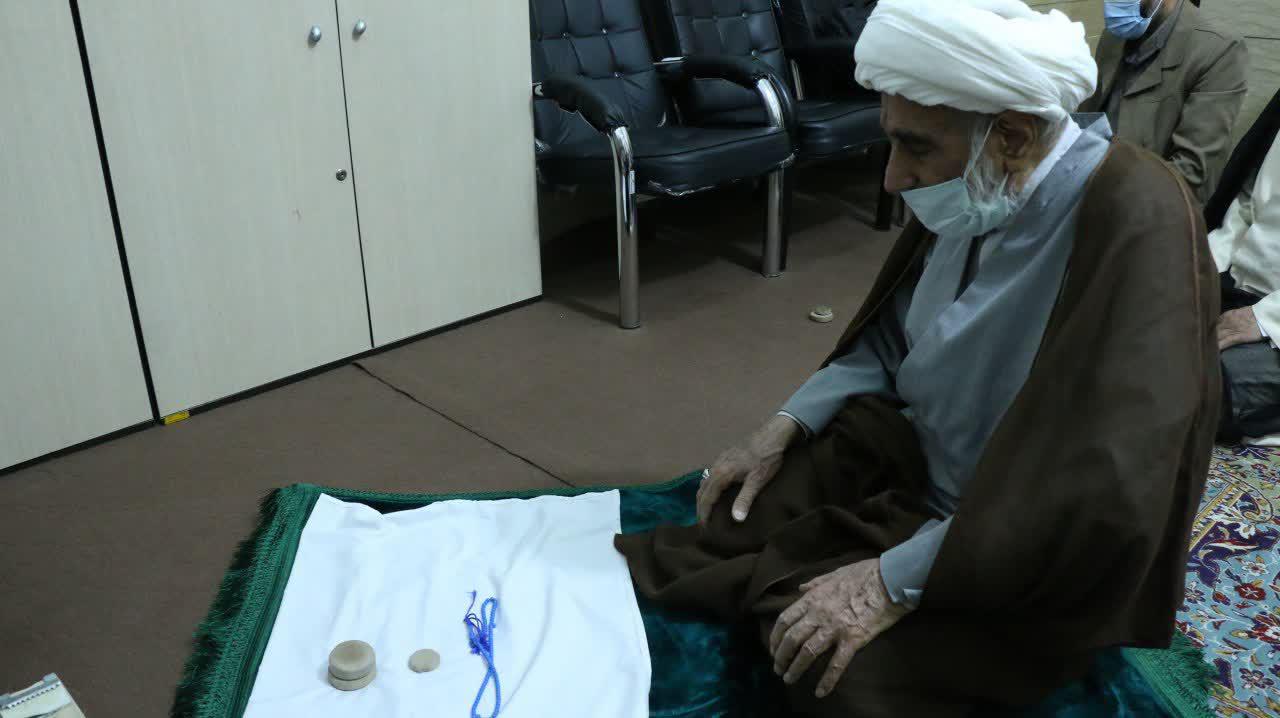 خبر | اقامه نماز ظهربه امامت حجت السلام و المسلمین دربانی