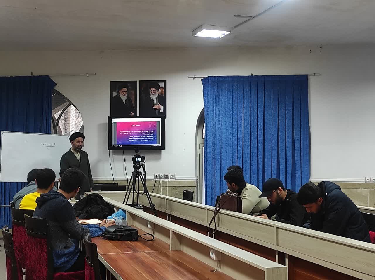 خبر | چهارمین جلسه دوره مقدماتی تربیت مربی نوجوان